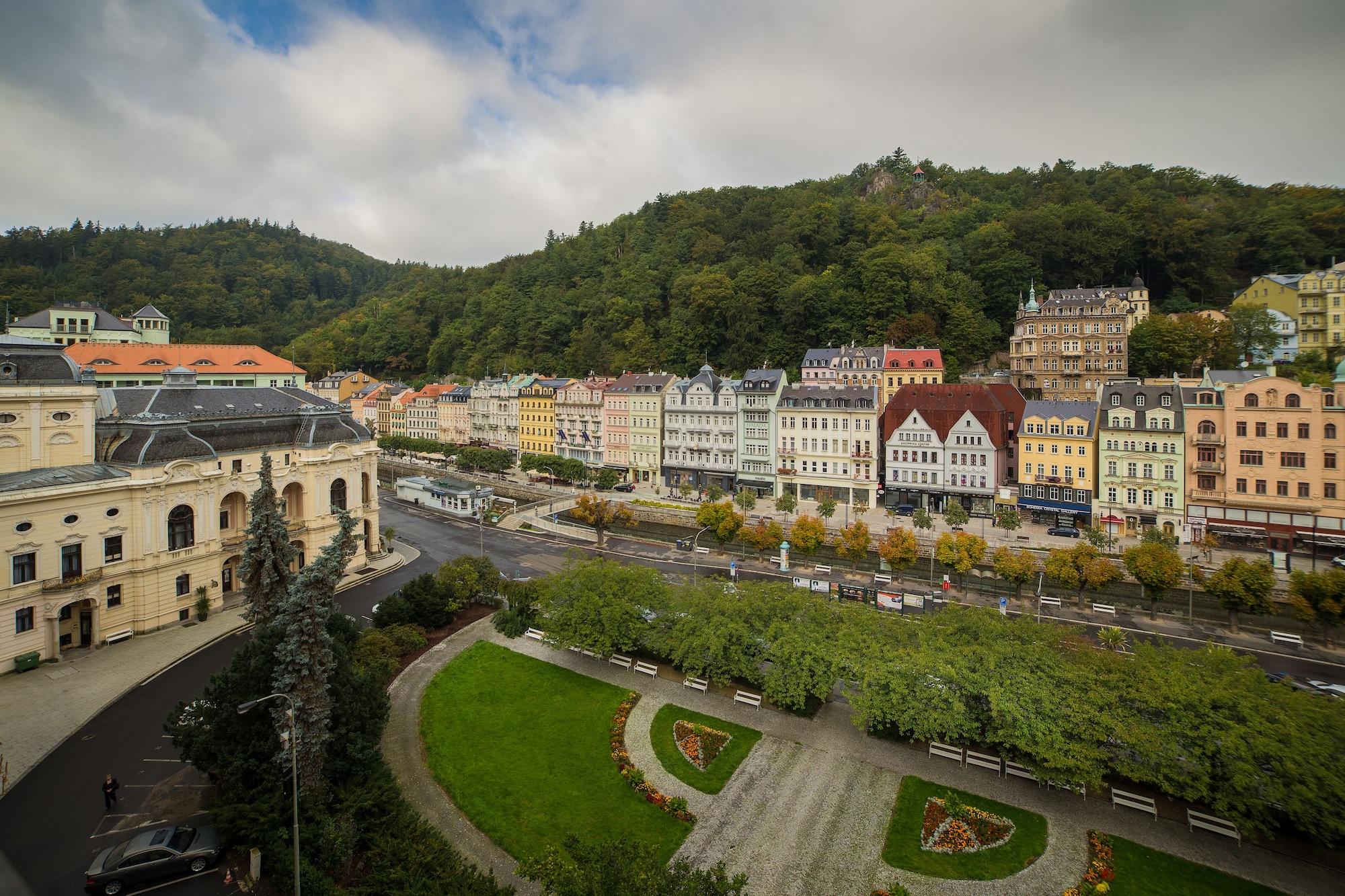 Interhotel Central Karlovy Vary Exterior photo